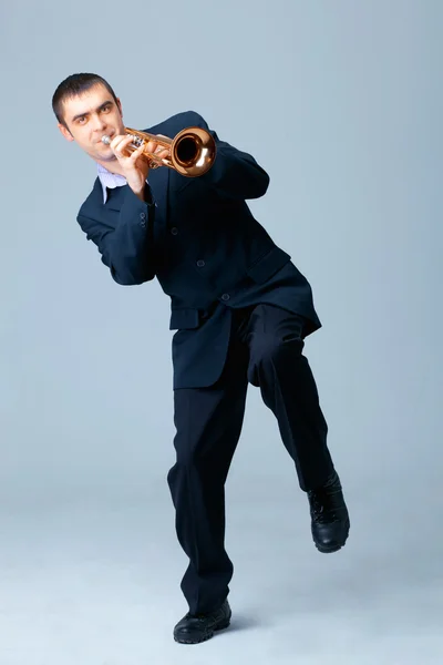 Musiker med trumpet — Stockfoto