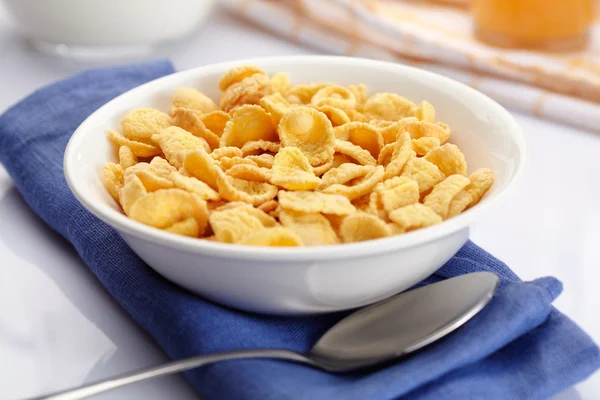 Schale mit Cornflakes — Stockfoto