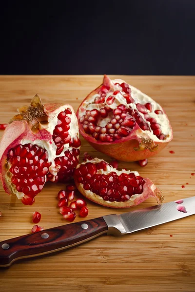 Juicy pomegranate — Stock Photo, Image
