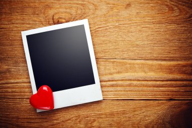 boş anında fotoğraf ve küçük kırmızı kalp