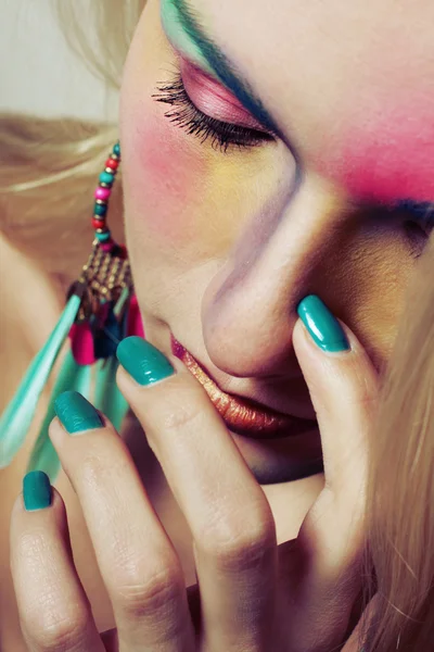 Retrato con maquillaje colorido Fotos De Stock Sin Royalties Gratis