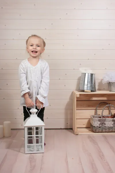 sevimli küçük kız ile fener