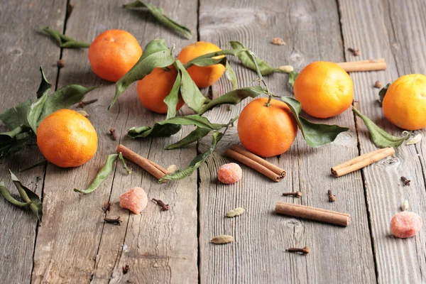 mandalina ve tarçın ahşap tablo