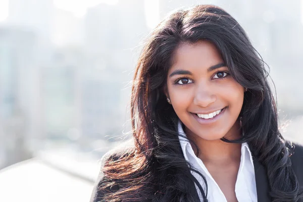 Asian Indian businesswoman — Stock Photo, Image