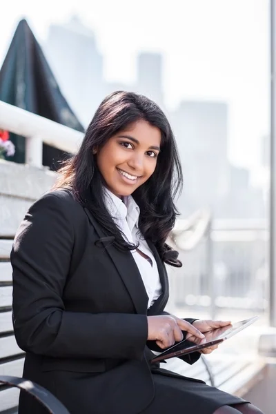 Indian businesswoman with tahlet PC — Stock Photo, Image