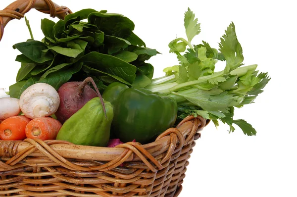 Gemüsesorten in einem Korb — Stockfoto
