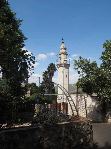 エルサレム ケレム地区のミナレット キリスト教徒にとって イーン ケレムはキリスト教の先駆者である洗礼者ヨハネの生誕地です — ストック写真