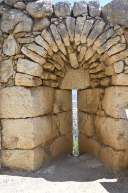 Nimrod Fort National Park  Lancet arches made of stone blocks in the walls and towers of the fortress