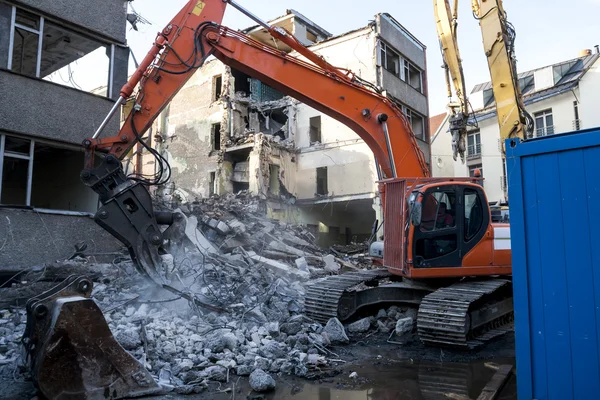 Wyburzenie starego budynku — Zdjęcie stockowe