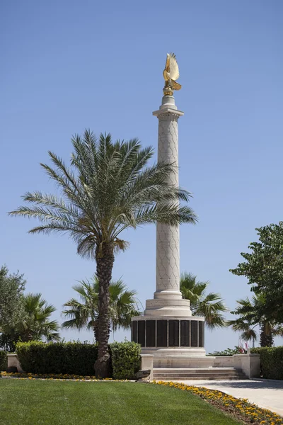 The war memorial monument, Valletta, Malta — Stock Photo, Image