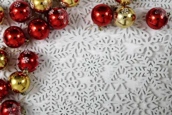 Einfacher Weihnachtshintergrund aus Schneeflocken — Stockfoto