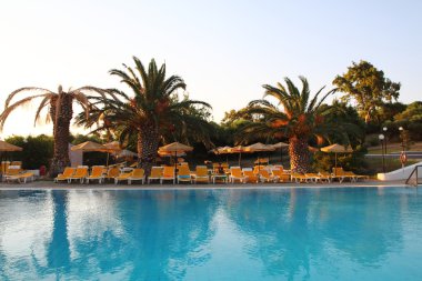 Yüzme Havuzu kimden Yunanistan