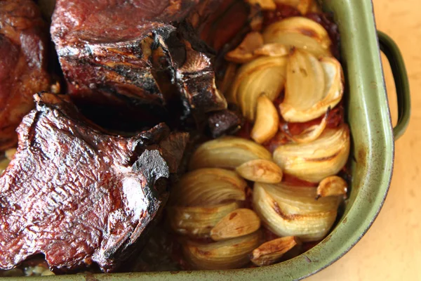 Noce di maiale arrosto con patate — Foto Stock