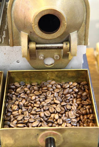 Vieja máquina de granos de café como fondo gourmet — Foto de Stock