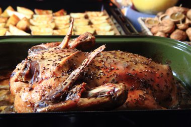 Kızarmış ördek ve patates