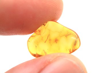 insan parmak kehribar taşı