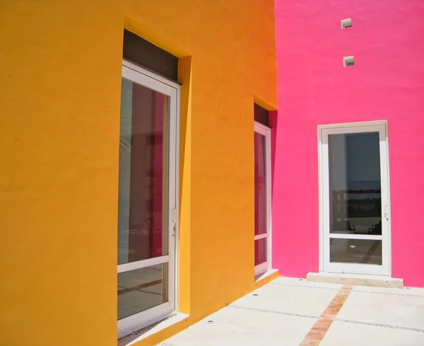 Entrée Spa Tropical Resort aux couleurs vives — Photo
