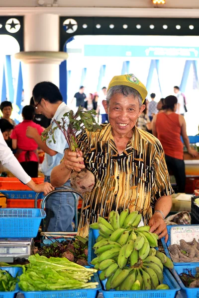 Vendedor de verduras frescas chinas — Foto de Stock
