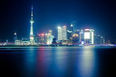Gece Şangay silüeti