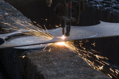 Çelik ve sparks kesme makinesi