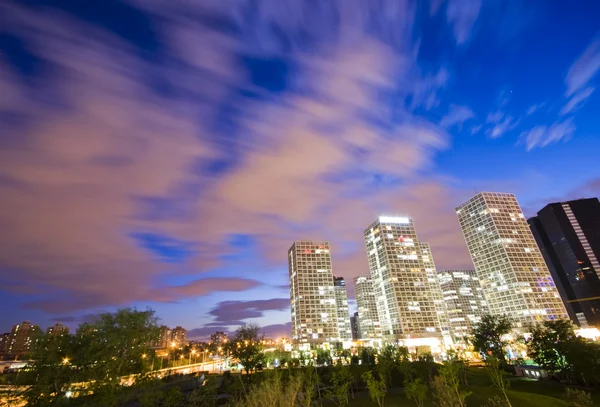 Office buildings in downtown Beijing at night — Stock Photo, Image