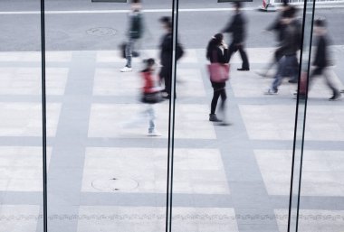 kalabalık bir ticari Plaza