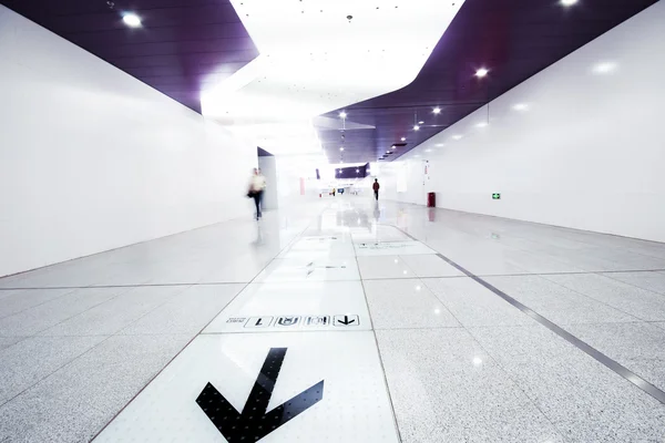 Fast life in the City with lot of Business in underpass — Stock Photo, Image