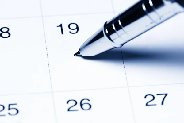 Calendar with pen — Stock Photo, Image