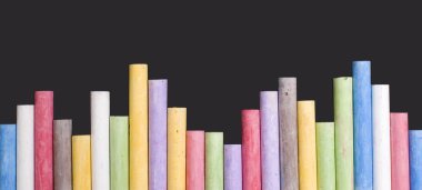 renkli tebeşir yığını