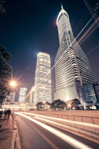 Gece Şangay silüeti — Stok fotoğraf