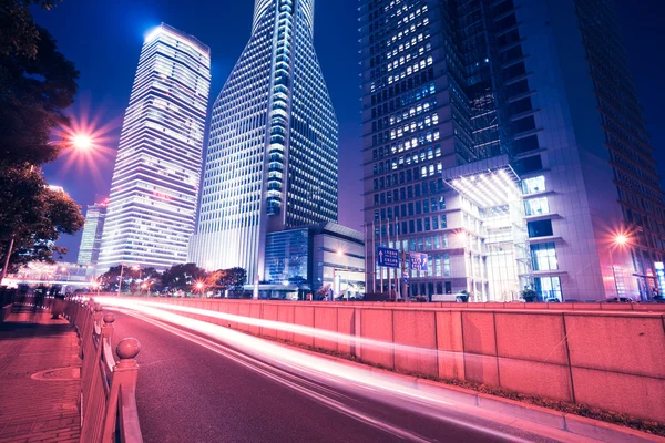 Shanghai skyline por la noche —  Fotos de Stock