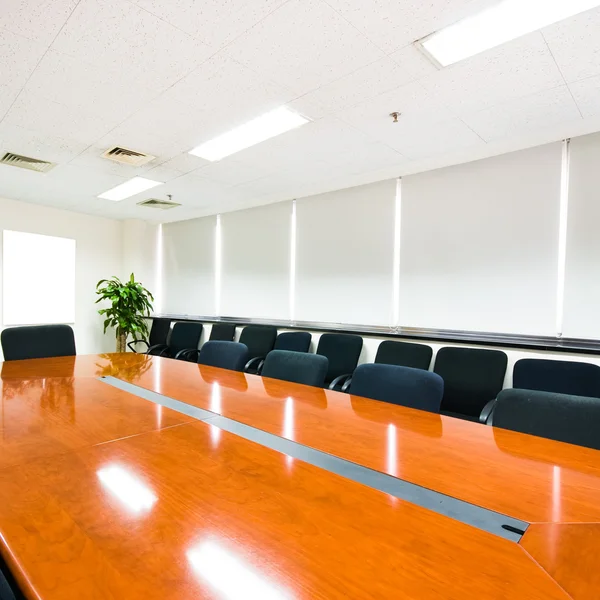 Intérieur de bureau moderne Salle de conférence — Photo