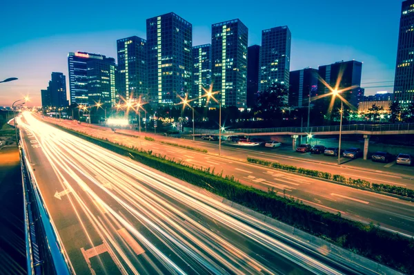 Pekin, Çin alacakaranlıkta City modern açık yollar