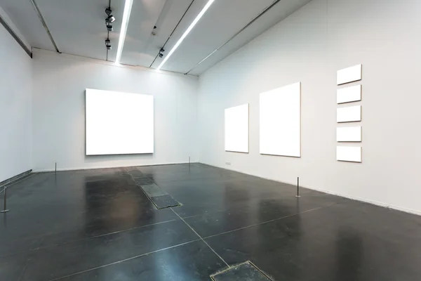 Empty frames in museum — Stock Photo, Image