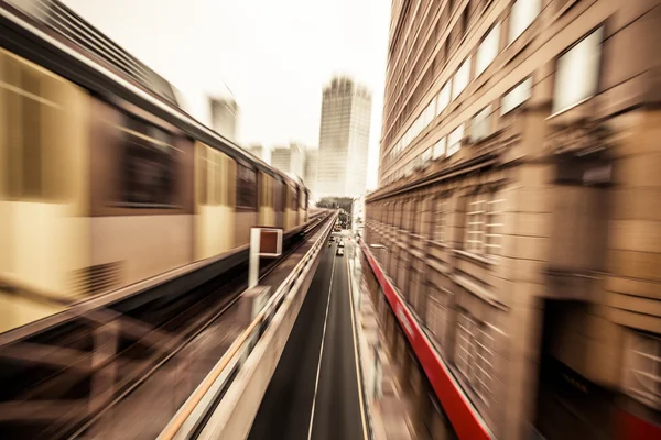 Metro trein in kuala lumpur Maleisië — Stockfoto