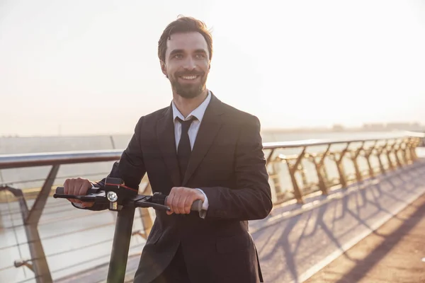 Young Smiling Bearded Businessman Business Suit While Riding Electric Scooter — Stock Photo, Image