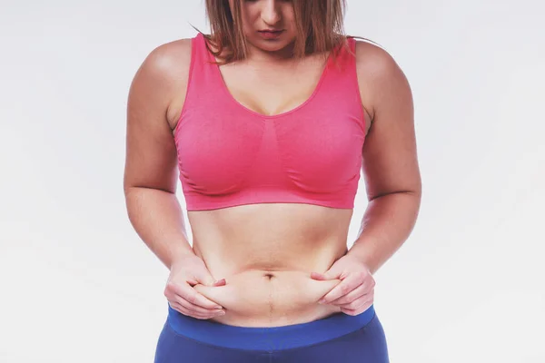 Mulher Gorda Infeliz Com Seu Corpo Isolado Fundo Branco — Fotografia de Stock