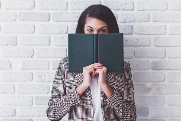 Beautiful African American Women Writing Notebook Gray Background — Stock Photo, Image