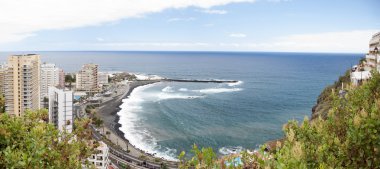 puerto de la Cruz'daki Panoraması. Tenerife. Kanarya Adaları. İspanya