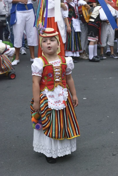 Los Realejos, Tenerife, ESPAGNE - 26 mai : Procession le 26 mai 2013 à Los Realejos avec des danseurs . — Photo