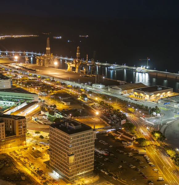 Luftutsikt over nattbyen. Santa Cruz de Tenerife – stockfoto