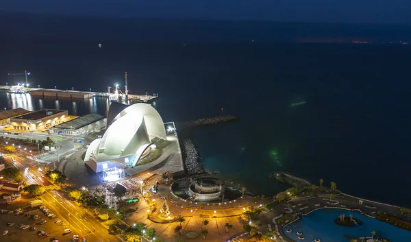 Luftutsikt over nattbyen. Santa Cruz de Tenerife – stockfoto