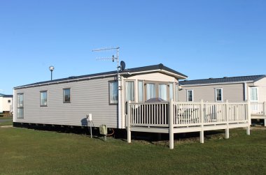 Modern karavan karavan parkı içinde ev