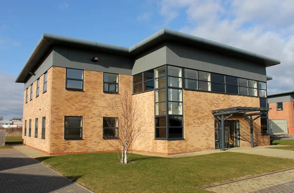 boş yeni ofis binası