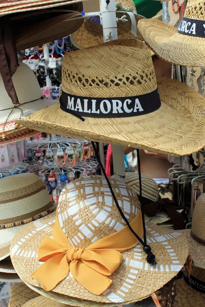 Mössor till salu i Mallorca — Stockfoto