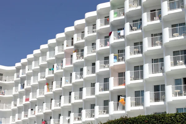 Genéricos hotel turístico branco — Fotografia de Stock