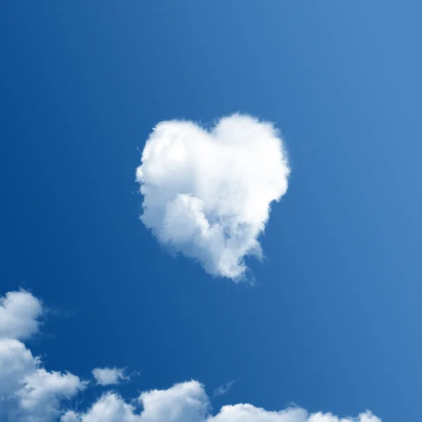 心の形をした雲 — ストック写真