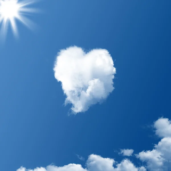 Cloud in the shape of a heart — Stock Photo, Image