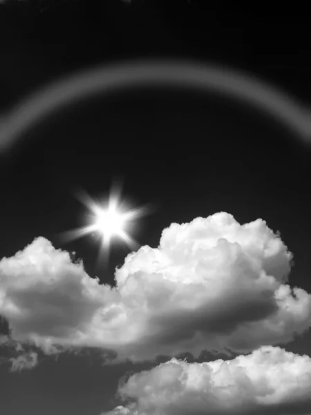 Zon en cloud — Stockfoto