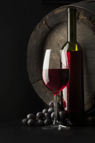 Natura morta con vino rosso — Foto Stock